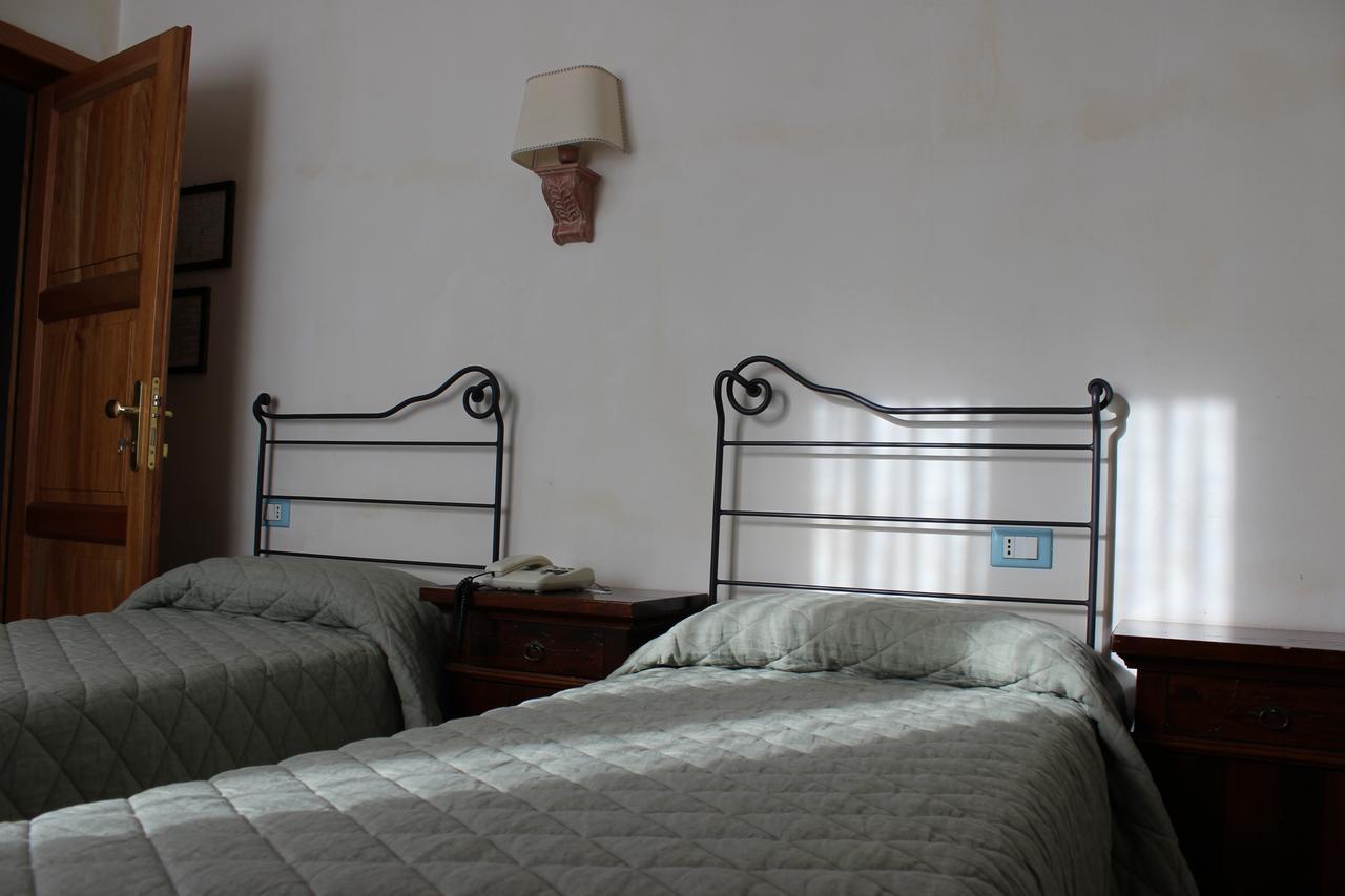 Villa Cosilinum Padula Bagian luar foto