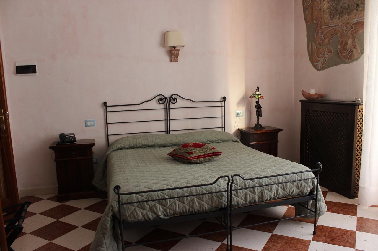 Villa Cosilinum Padula Bagian luar foto