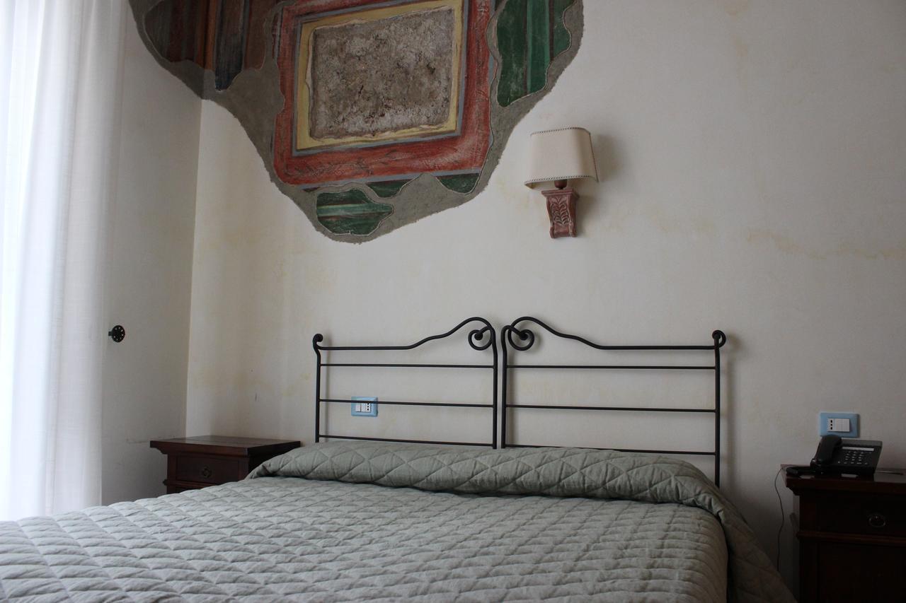 Villa Cosilinum Padula Bagian luar foto
