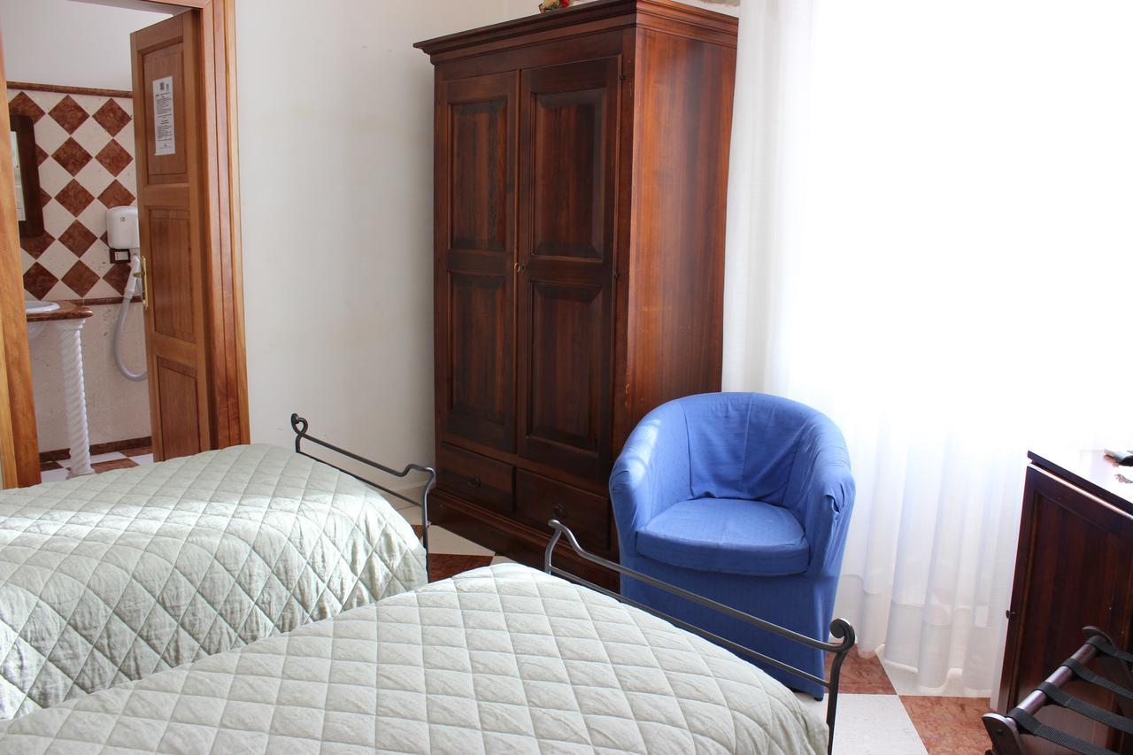 Villa Cosilinum Padula Bagian luar foto