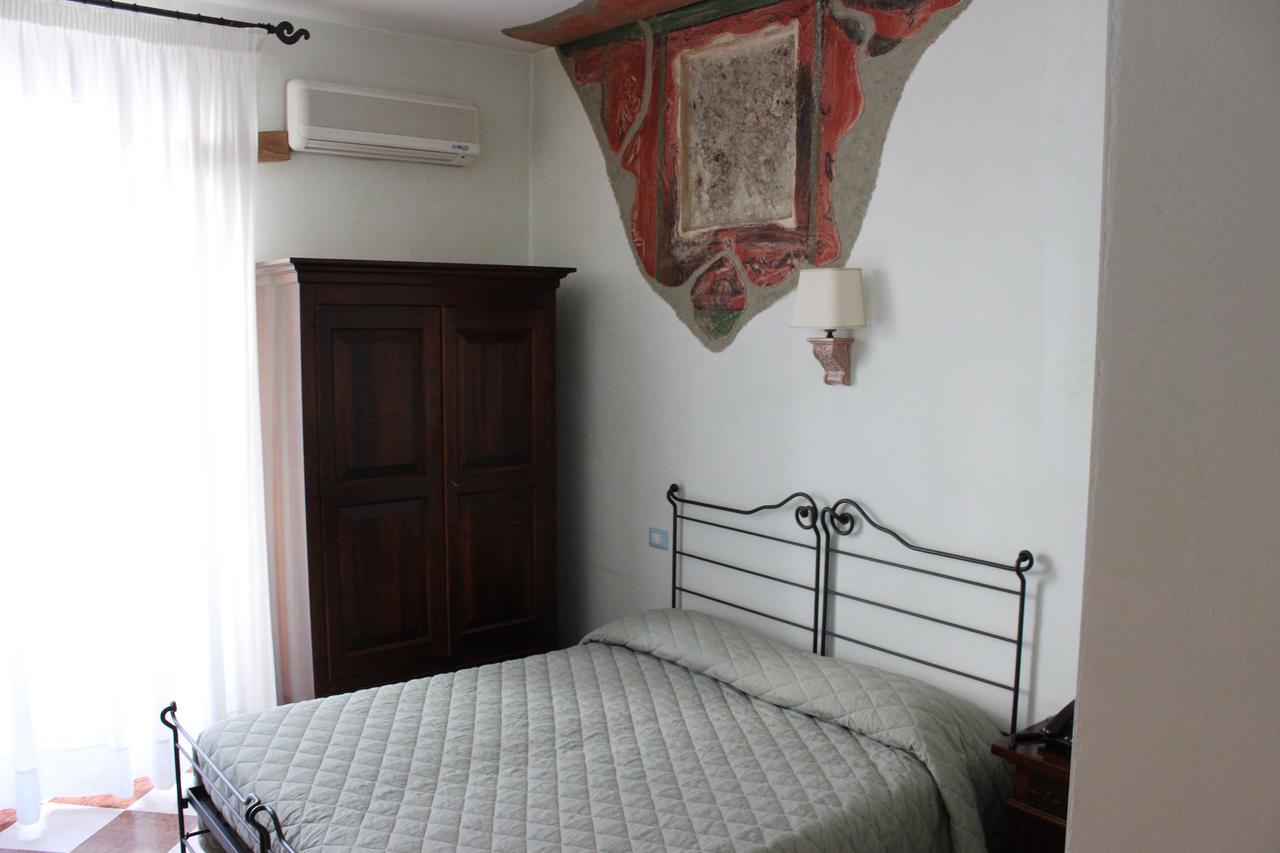 Villa Cosilinum Padula Bagian luar foto